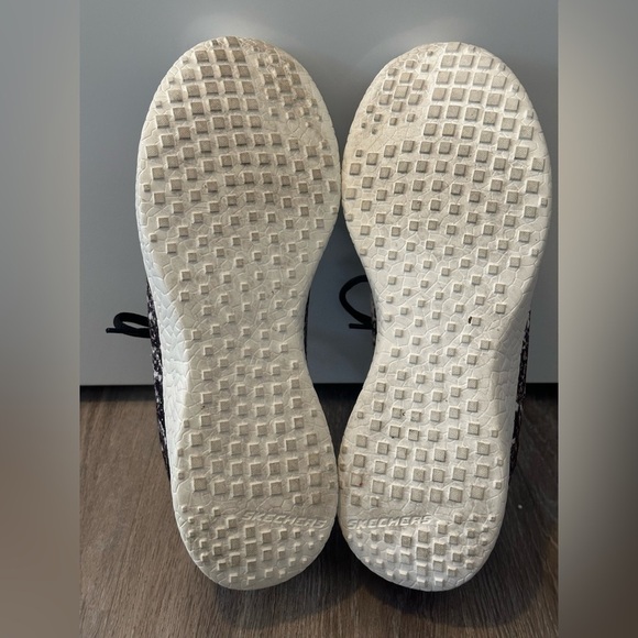 Skechers Air Cooled Memory Foam Sneakers - Picture 9 of 9